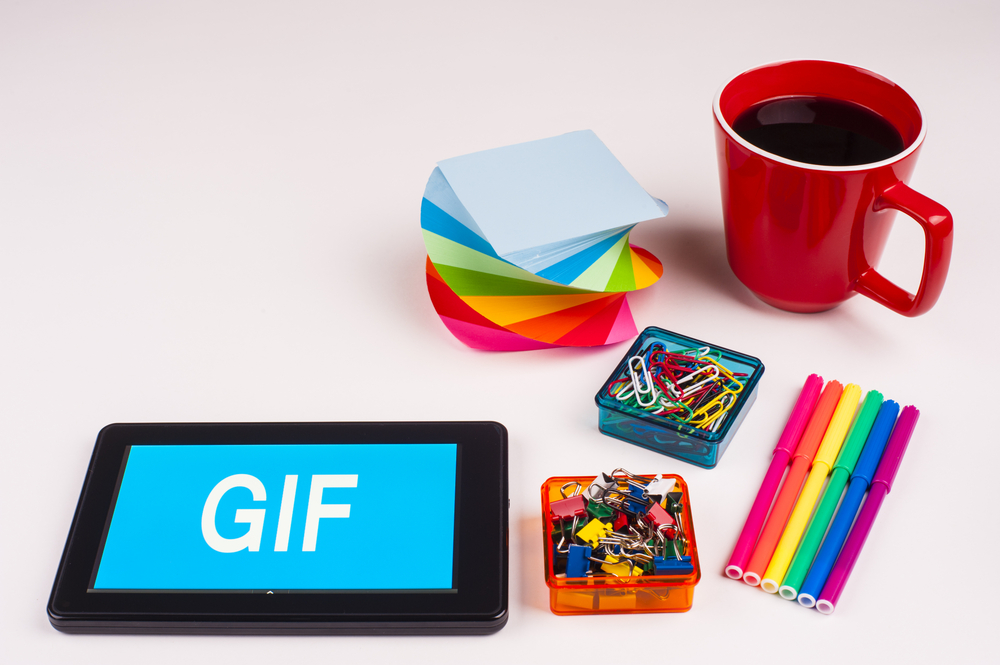 Three Apps To Give The Gift of Gifs
