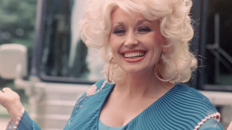 Dolly Parton Turns 70 Today, Let Us Rejoice Together