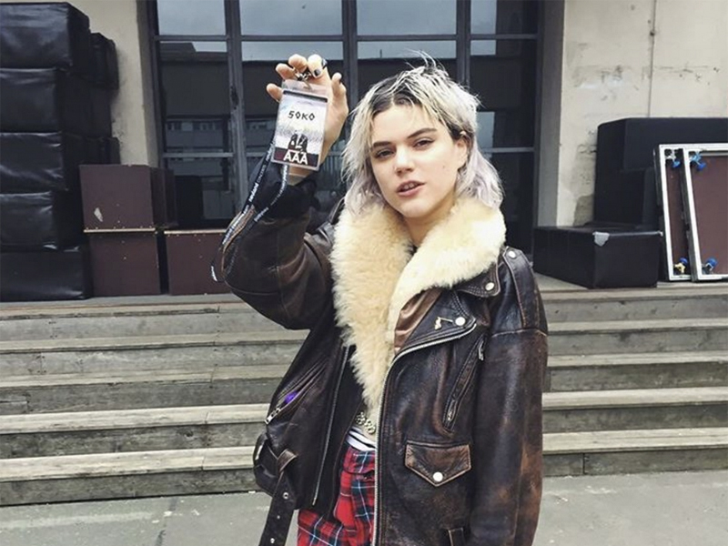 No Filter: Kristen Stewart’s New Girl Friend Is Whispering Secrets Into Her Mouth