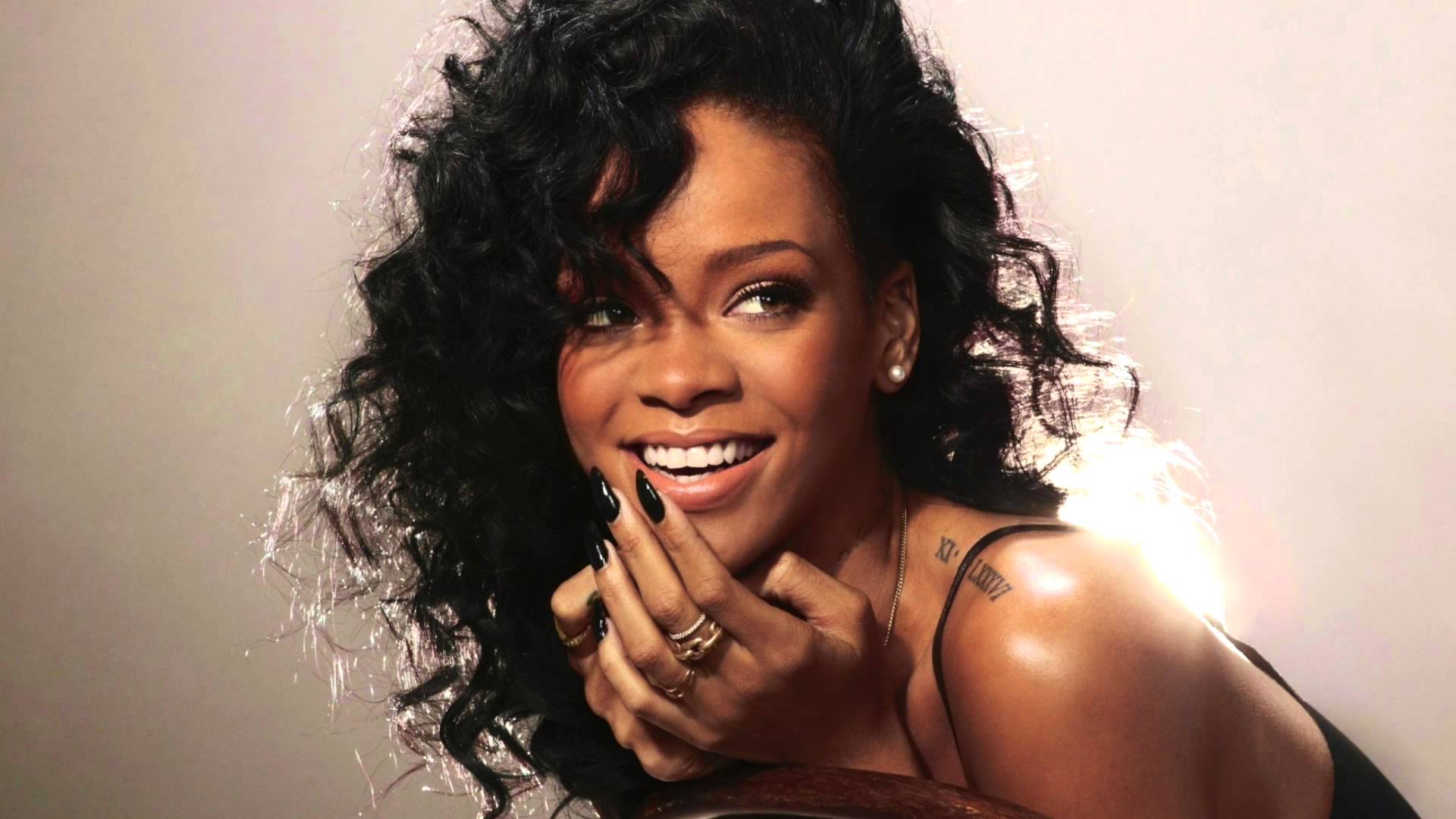 It’s Sunday Funday and You Can Come Out to Rihanna If You Want To