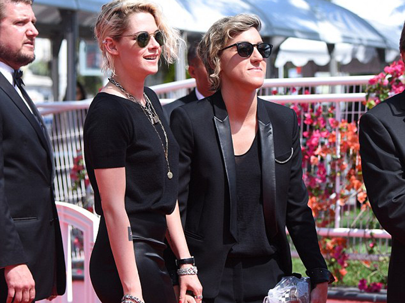 BREAKING: Alicia Cargile Accompanies Kristen Stewart On Cannes Red Carpet, Carries Her Shoes