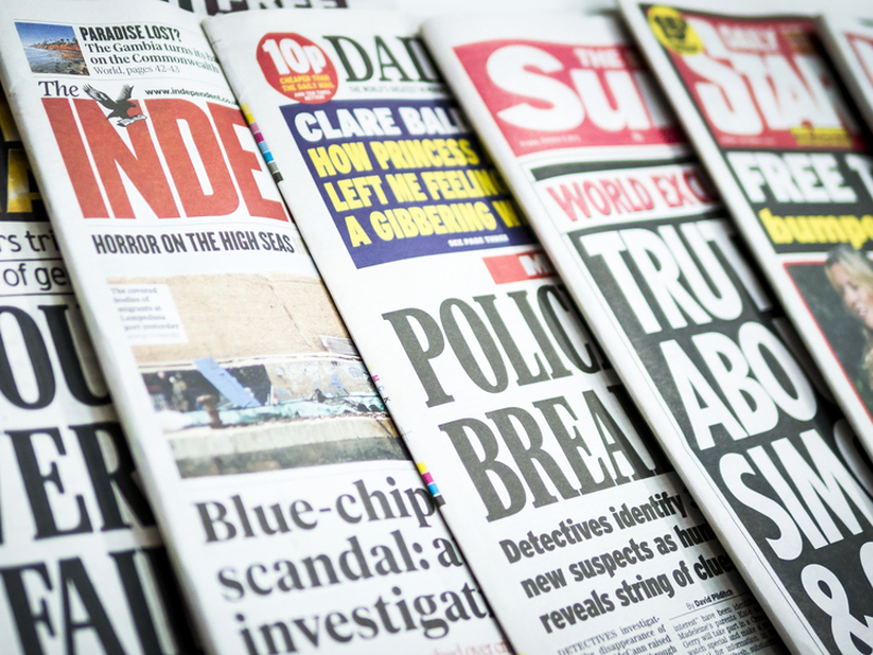 Listling With Minimal Commentary: 39 Completely Context-Free Tabloid Headlines