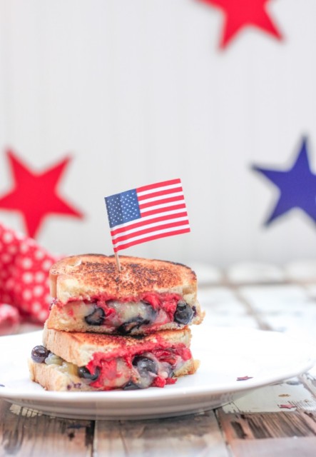 berry-cheese