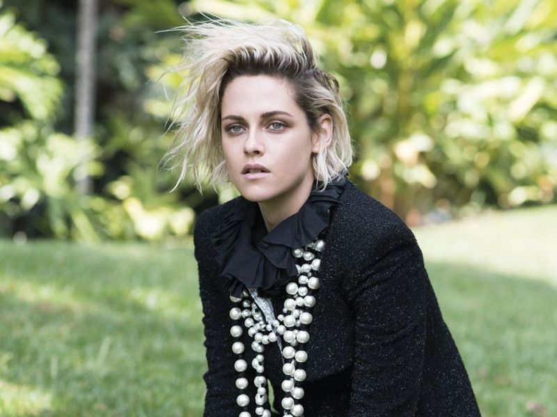 BREAKING: At Last, Kristen Stewart Calls Alicia Cargile Her “Girlfriend” In a Major Magazine, Which Is Like “Gal Pal” But Different