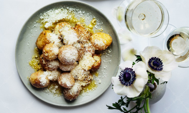 cacio-e-pepe-potatoes-940x560