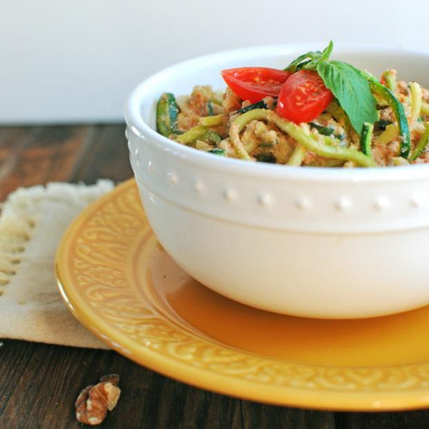 creamy-red-pepper-alfredo-over-zoodels-28-scrumptious-zoodle-recipes