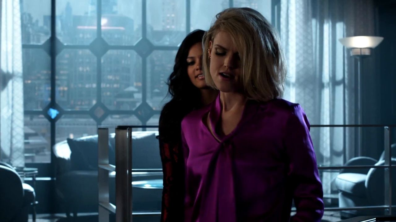 Boobs (On Your) Tube: “Gotham” Still Has No Idea What To Do With Its Bisexual Characters