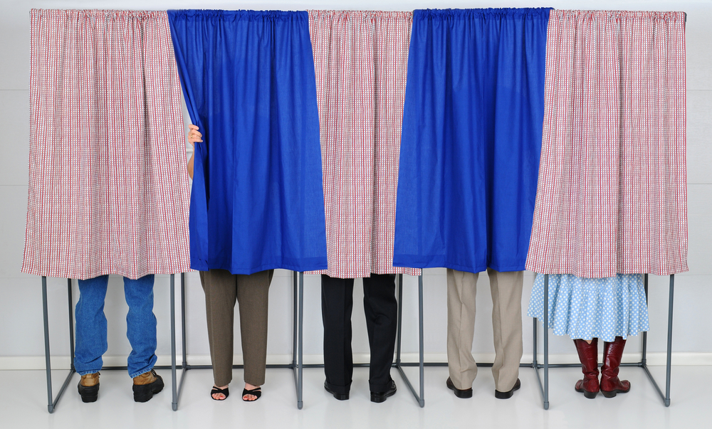 Early Voting in the US Brings Alarming Reports of Irregularities, Accusatory Trump Tweets