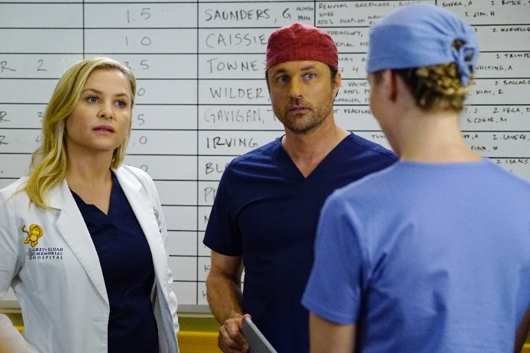 Boob(s On Your) Tube: “Grey’s Anatomy” Brings Back The Wrong Gal Pal