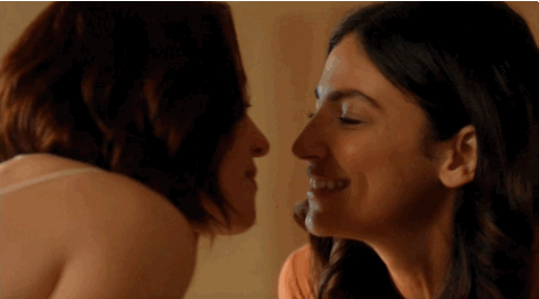 Sanvers kisses in the soft morning light