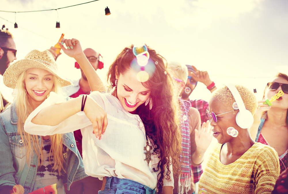 FRIDAY OPEN THREAD: Gal Pals Gone Wild!