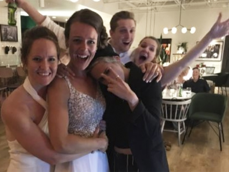 Kristen Stewart And Stella Maxwell Crashed a Lesbian Wedding and Aunt Linda Was Very Excited