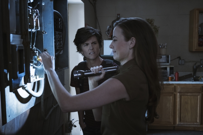 “One Mississippi” Season Two Is a Delightfully Dark Masterpiece, Also Must-See Lesbian TV