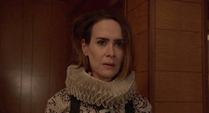 Boob(s On Your) Tube: All The Lesbians Are Psycho Clowns on “American Horror Story: Cult” Now!