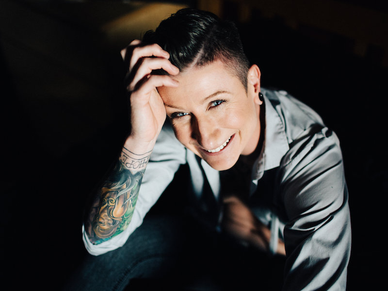 NSFW Lesbosexy Sunday Thinks You’re Handsome and Beautiful