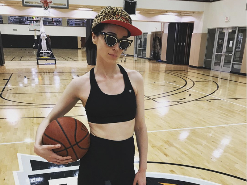 No Filter: Annie Clark Works On Her Dribble