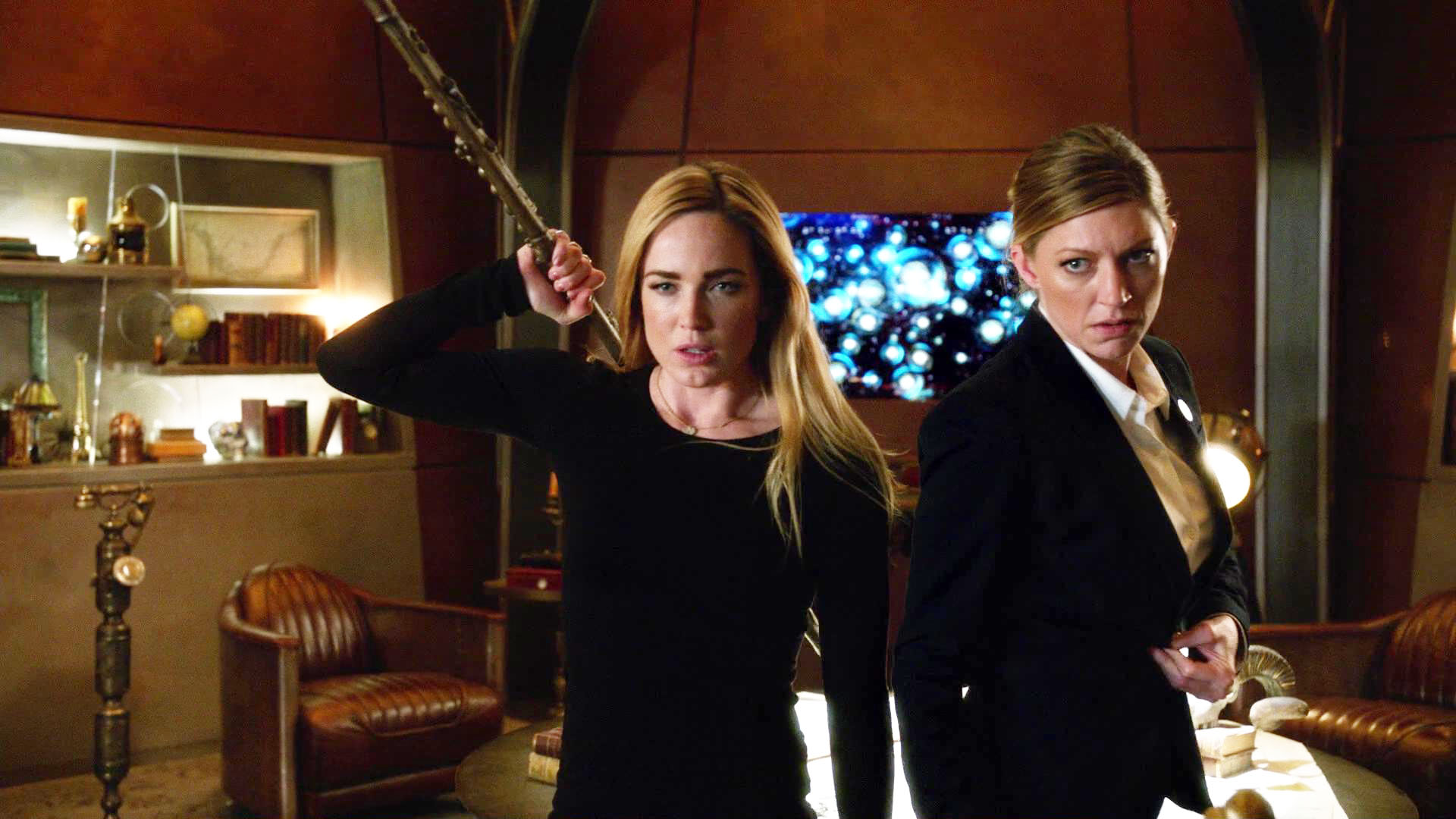Boob(s On Your) Tube: “Legends of Tomorrow” Knew AvaLance Was Canon All Along