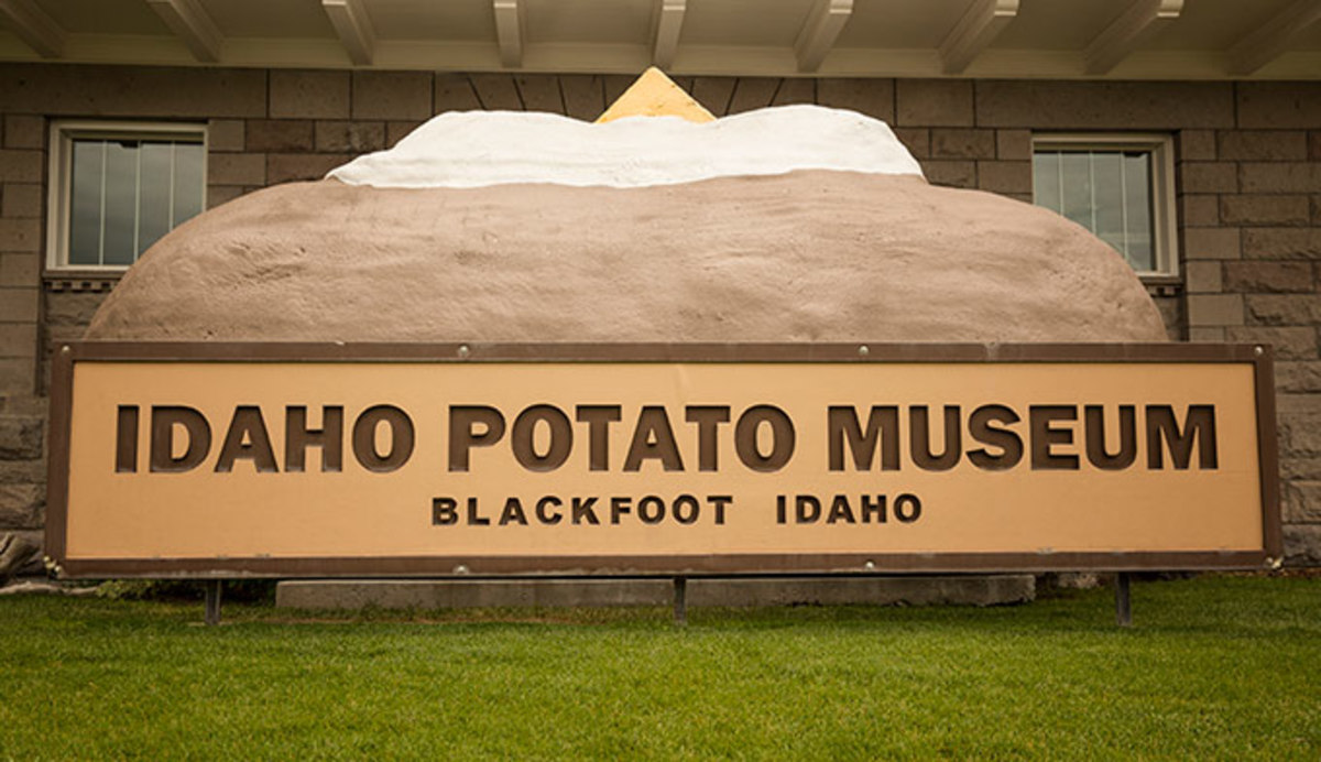 FRIDAY OPEN THREAD: What Makes Your Hometown Weird?