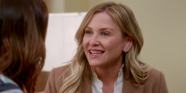 Boob(s On Your) Tube: Is “Grey’s Anatomy” Really Setting Up a Calzona Reunion?