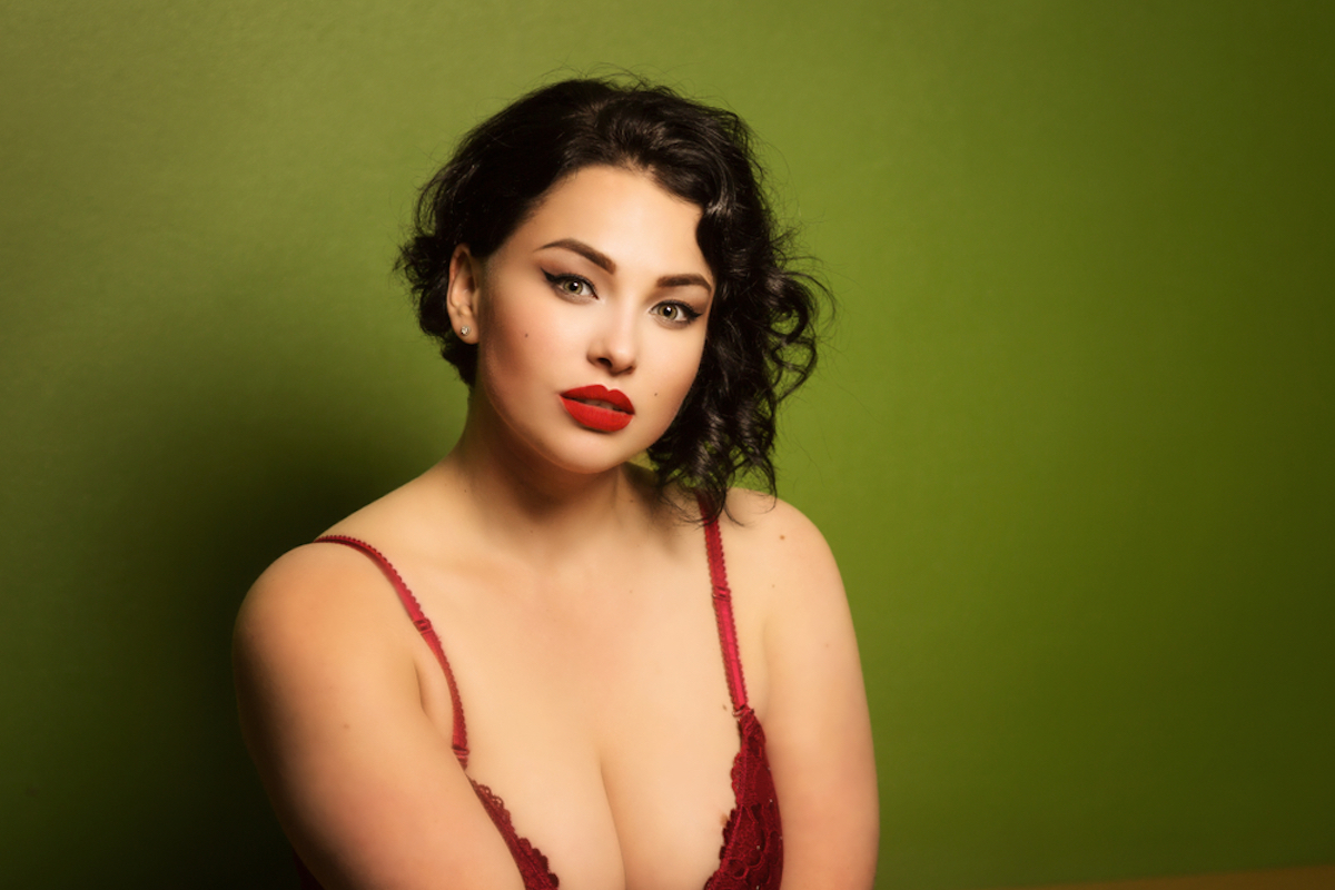 NSFW Lesbosexy Sunday Is Muting Every Ex