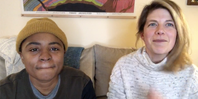Getting In Bed With Kristin + Ryann Holmes: Creating Community, Breaking Up With Social Media and More!