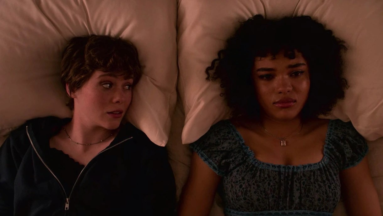 Sydney and Diana in bed