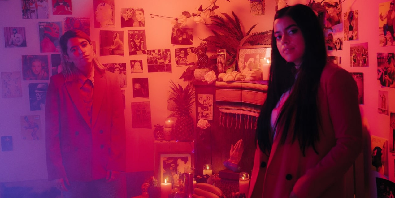 Sister Duo REYNA Is Bringing You Queer Pop Perfection from the Midwest