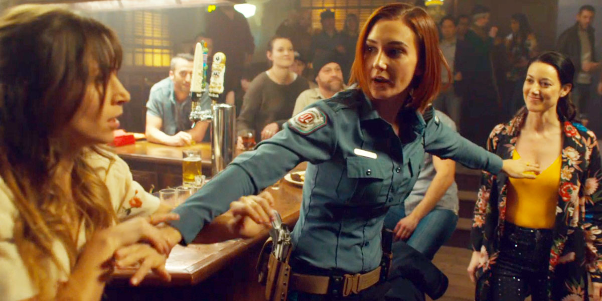 “Wynonna Earp” Star Kat Barrell Is Attracted to Both Men and Women, #20BiTeen Strikes Again!