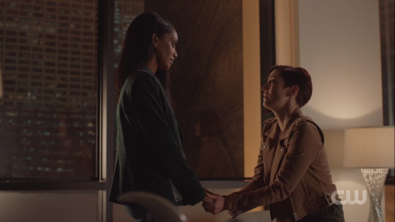 Alex begs Kelly to stay
