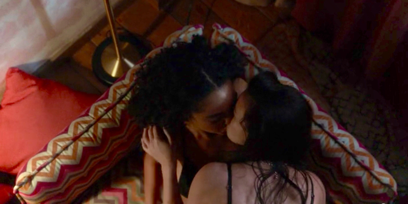 Boobs on Your Tube: “The Bold Type” Puts Kat Back on Tinder to Delightfully Bisexual Results