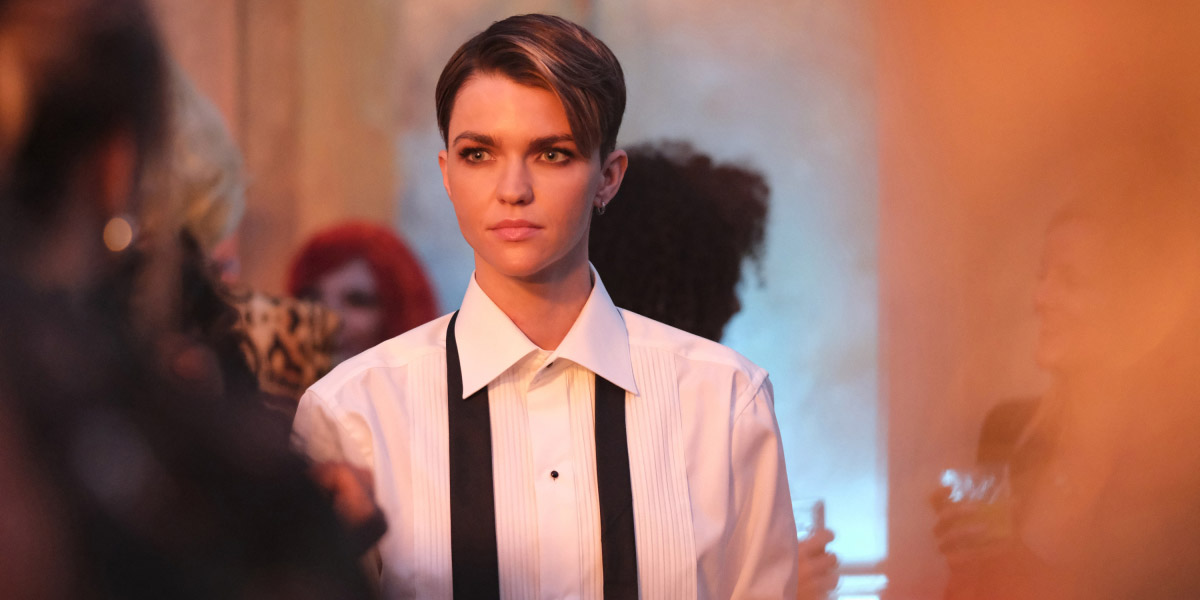 “Batwoman” Hurdles Problematic Bisexual Vampire Tropes in The Gayest Episode Yet