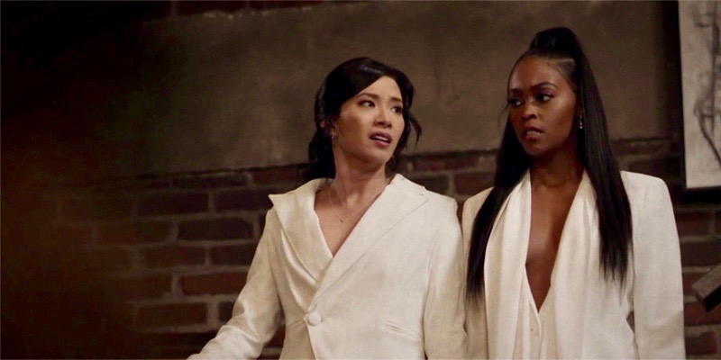 Boobs on Your Tube: Are Those Wedding or War Bells We Hear on Black Lightning?!?