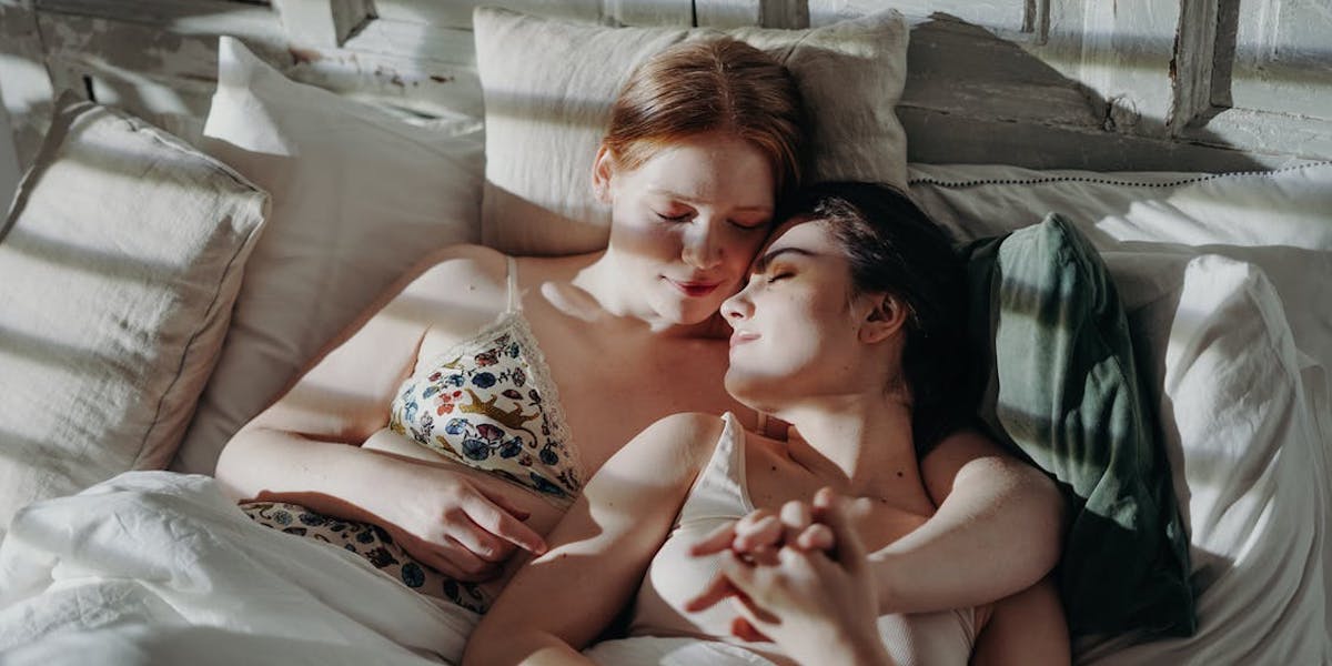 11 Poems to Read to Your Lesbian Lover in Isolation