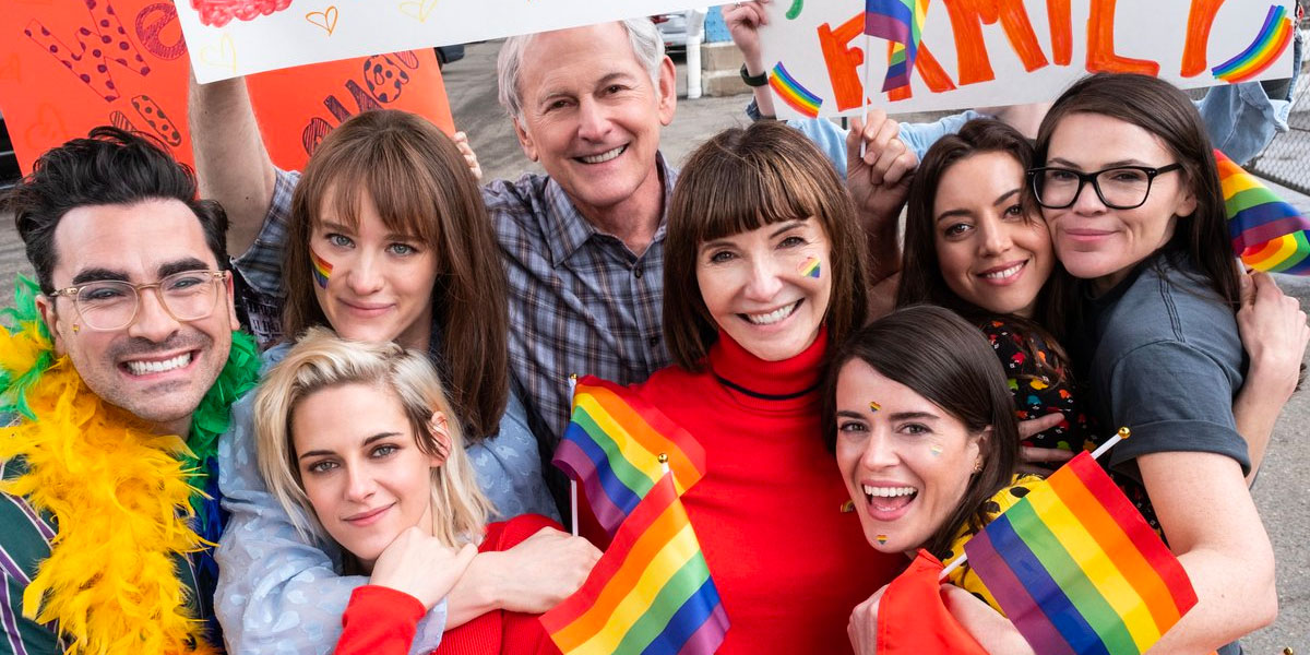 Pop Culture Fix: Clea DuVall and Kristen Stewart’s Christmas Rom-Com “Happiest Season” Drops Its First Promo Pic