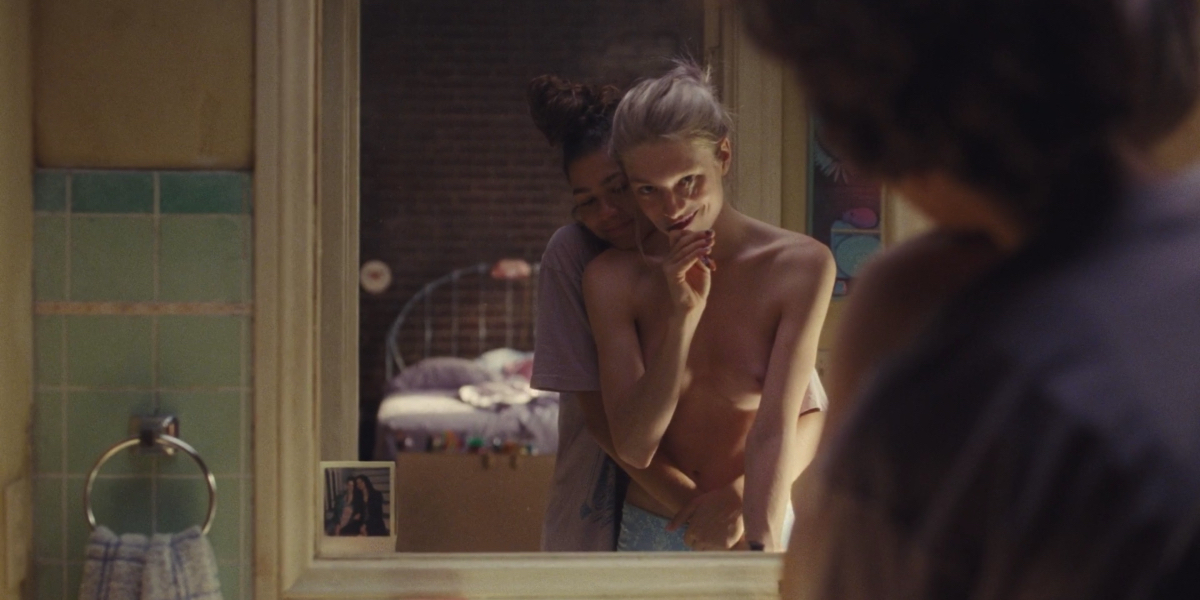 Rue and Jules embrace in front of the mirror on Euphoria.