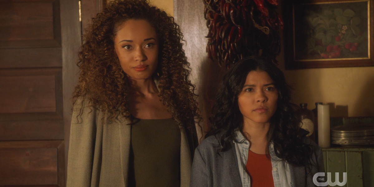 Legends of tomorrow 613: astra and spooner glare offscreen