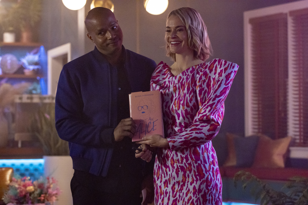 208 - Launch Party (L-R): Donald Faison as Tom and Leisha Hailey as Alice in THE L WORD: GENERATION Q “Launch Party”. Photo Credit: Paul Sarkis/SHOWTIME.