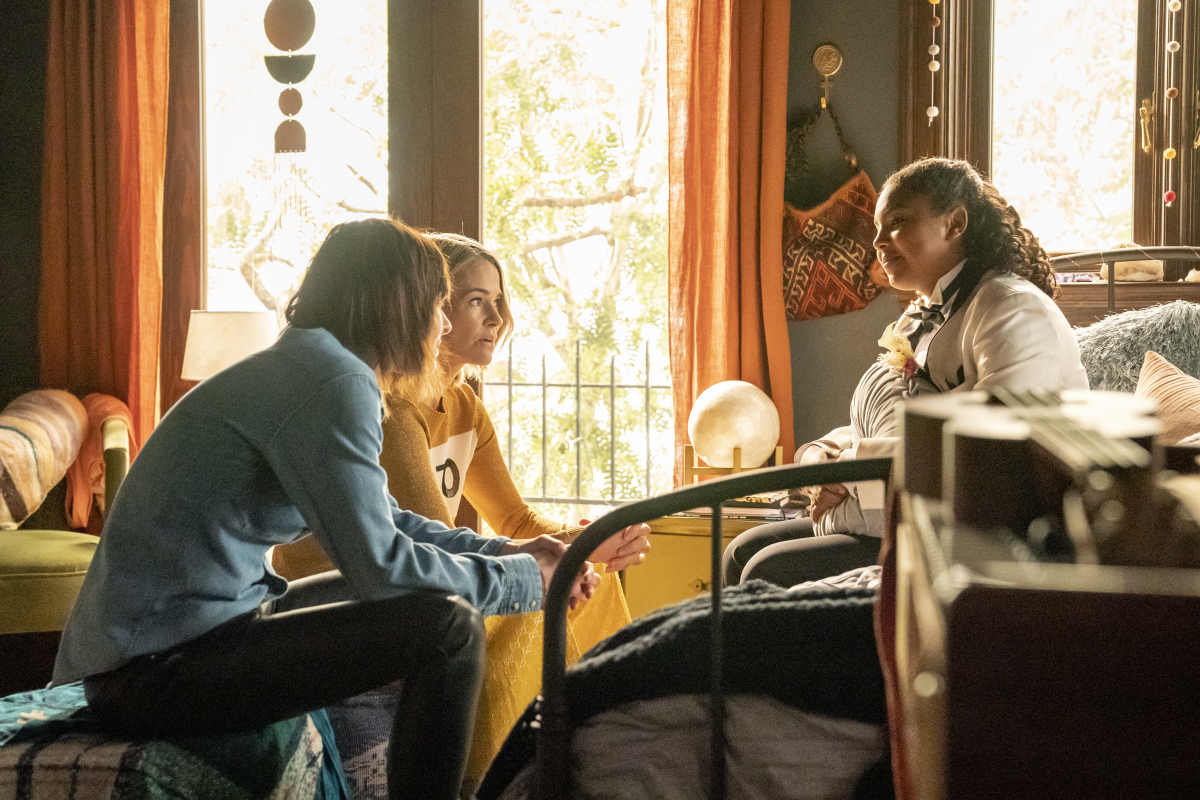 209 - Last Dance (L-R): Katherine Moennig as Shane, Leisha Hailey as Alice and Jordan Hull as Angie in THE L WORD: GENERATION Q “Last Dance”. Photo Credit: Liz Morris/SHOWTIME.