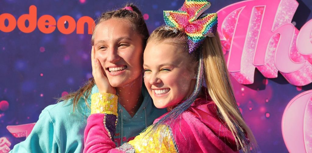 ASADENA, CALIFORNIA - SEPTEMBER 03: (L-R) Kylie Prew and JoJo Siwa attend a drive-in screening and performance for the Paramount+ original movie 