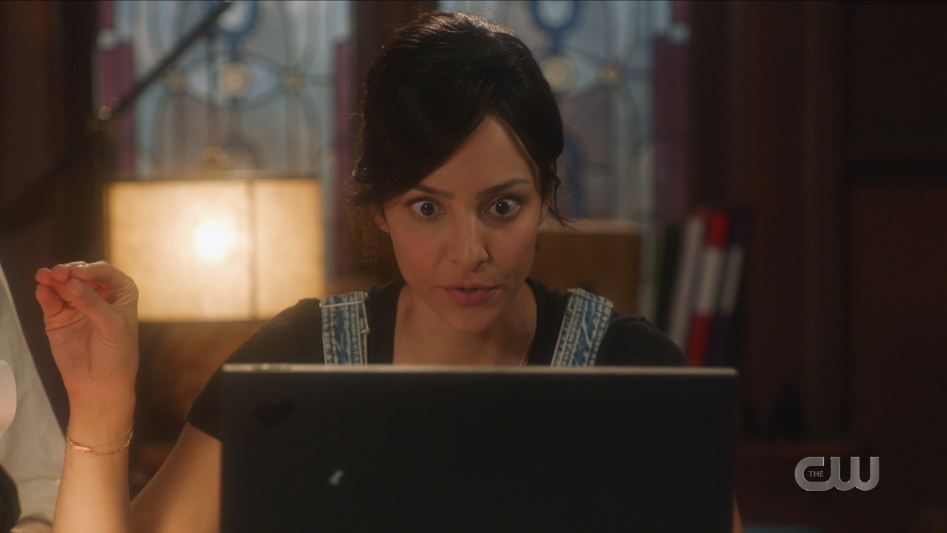 Zari shushes the Hooverbot