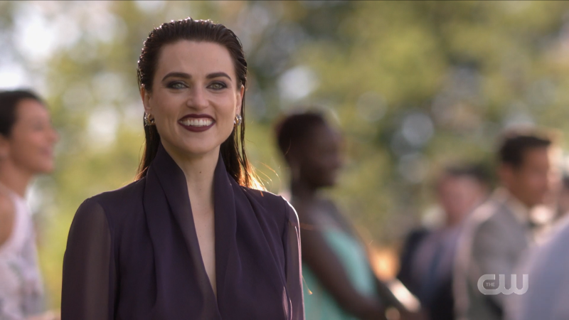 Supergirl series finale: Lean smiles 