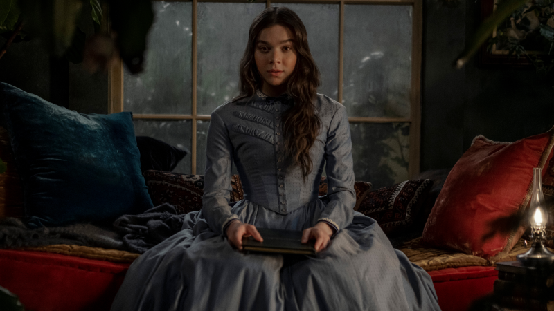 Hailee Steinfeld's Emily Dickinson looking distraught