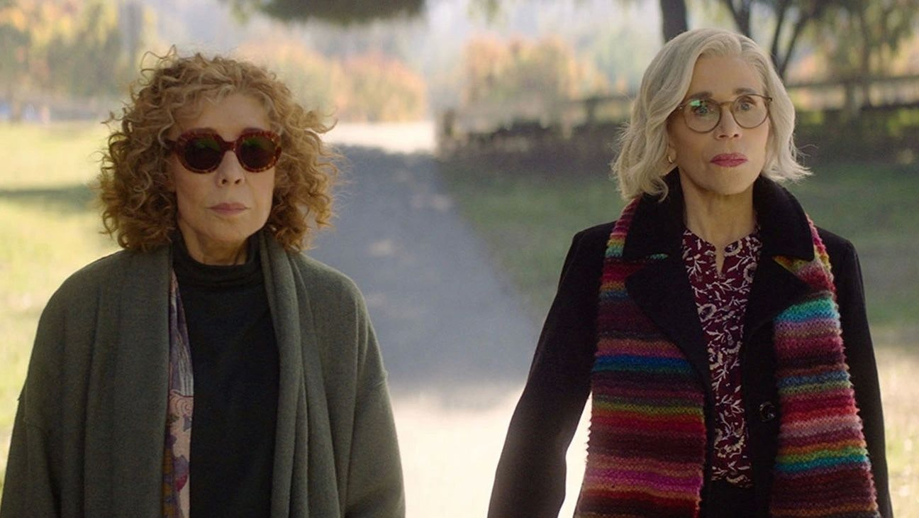 Lily Tomlin and Jane Fonda, in Moving On