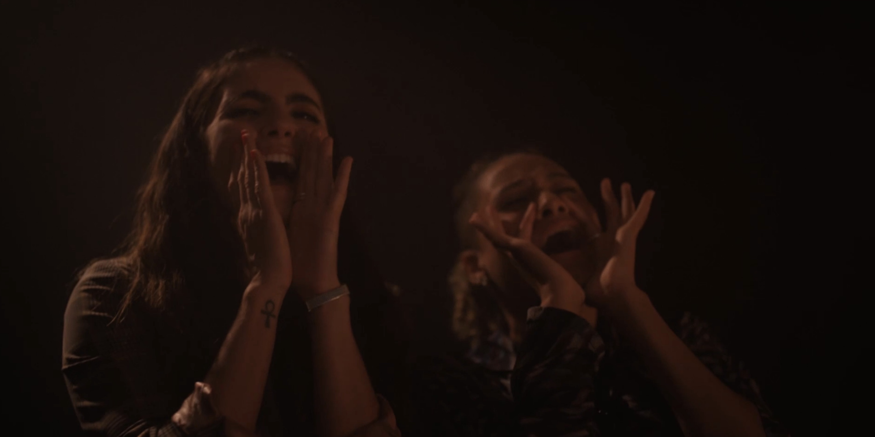 Dani and Sophie screaming