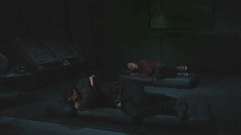 The Last of Us: Ellie and Joel laugh themselves to sleep in their hideout