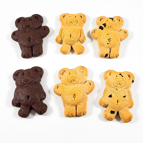 Six Teddy Grahams laid out in two rows.