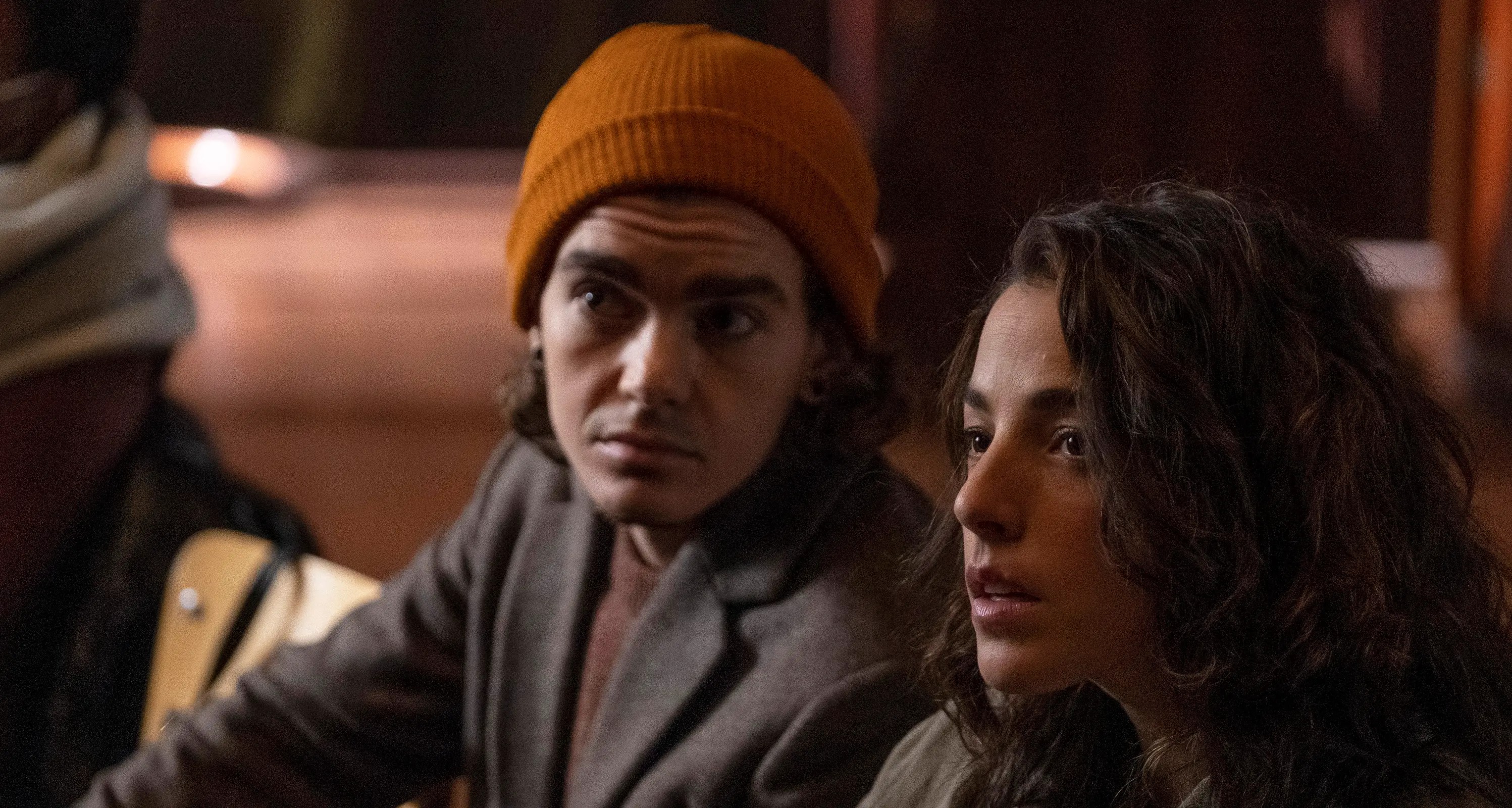 Olivia Thirlby and Elliot Fletcher in Y: The Last Man