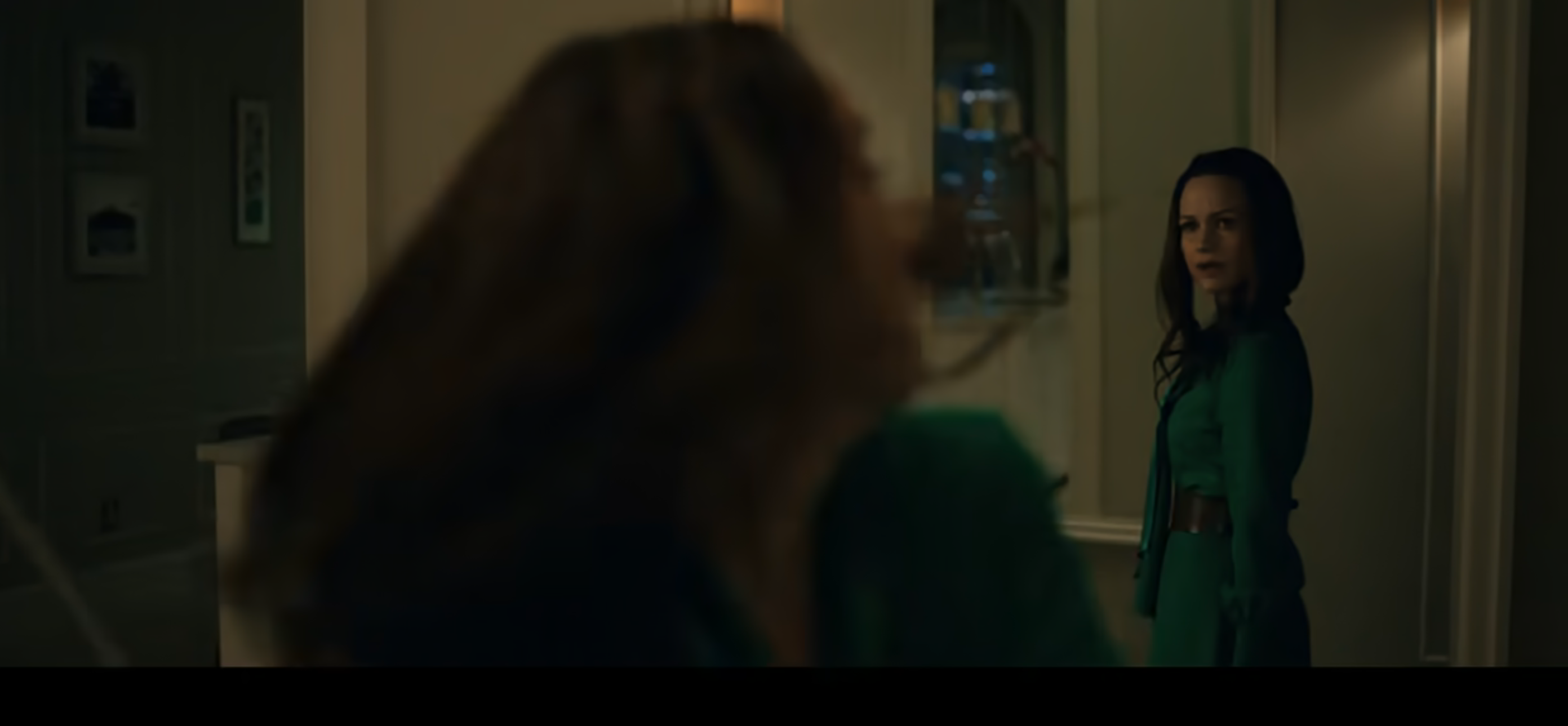 Tamerlane spins around to look in the mirror at Verna