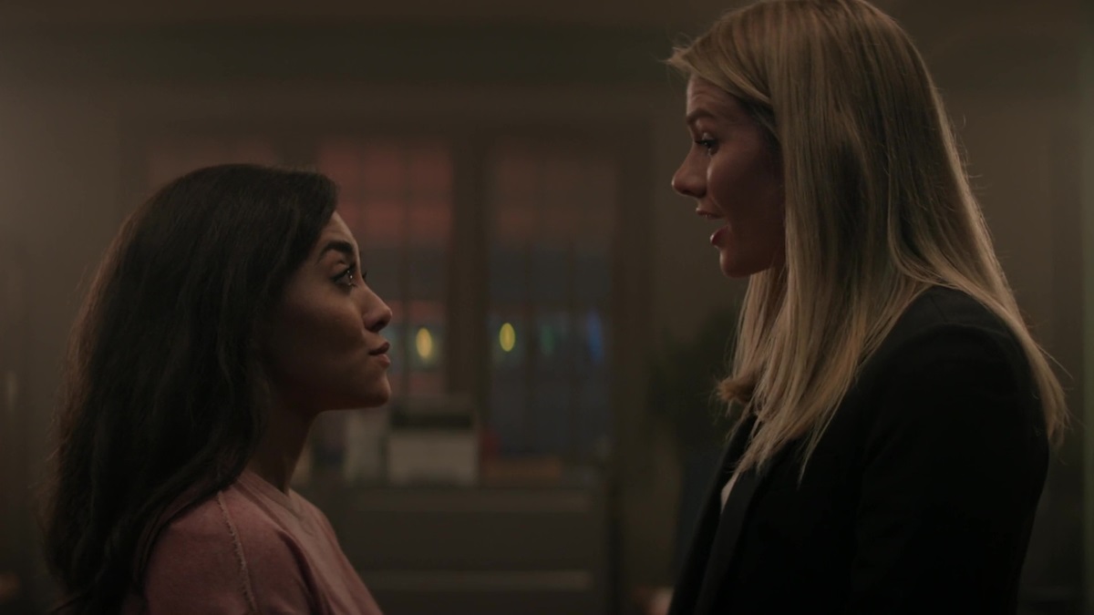 After a challenging assignment, Kate and Lucy reunite in the bullpen.