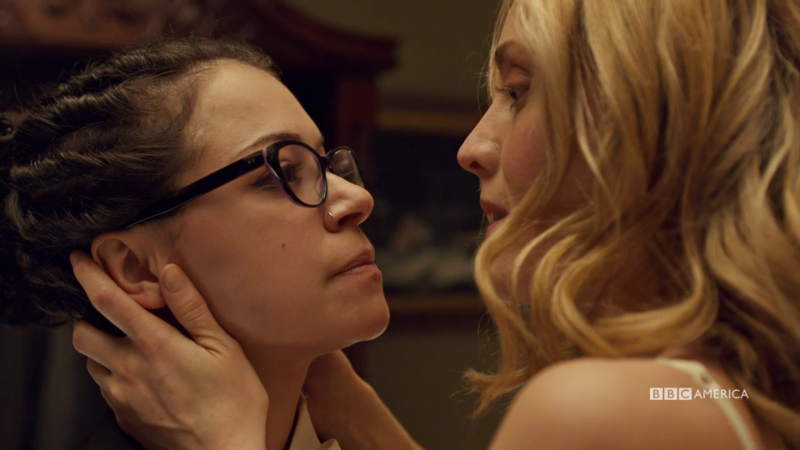 Tatiana Maslany and Evelyne Brochu as Cosima Niehaus and Delphine Cormier